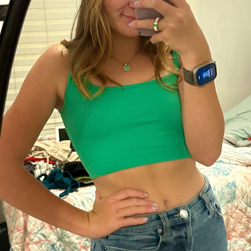 PrettyLittleThing Small Green Cropped Tank Top Ribbed